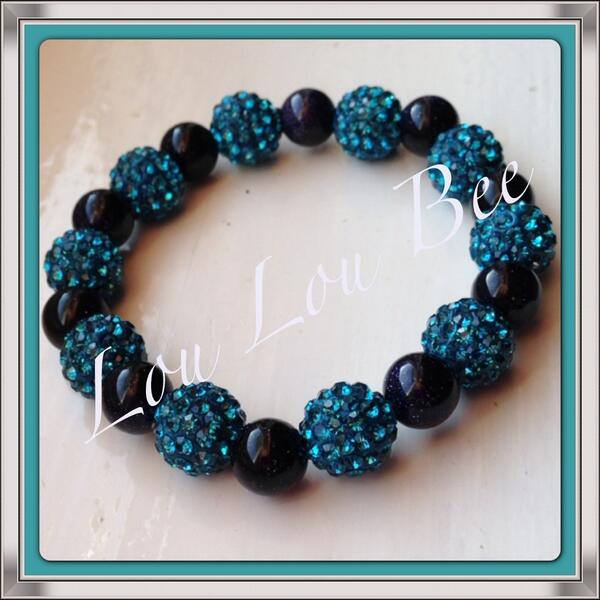 K4Kirsty22's tweet photo. Glitzy blue goldstone &amp; teal shamballa beaded bracelet. Perfect day or night #mallowmummies #bizitalk #FPSBS http://t.co/vUyMc9UURO