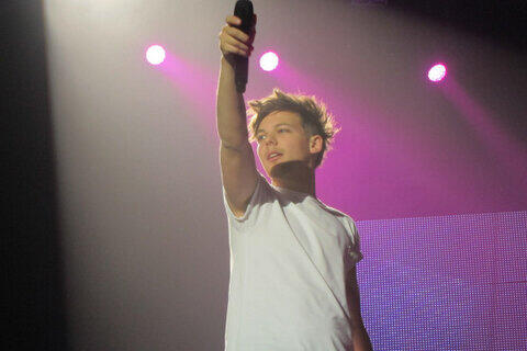 [TMH tour 2013] Photos - Page 4 BHfBikgCYAAJG-v