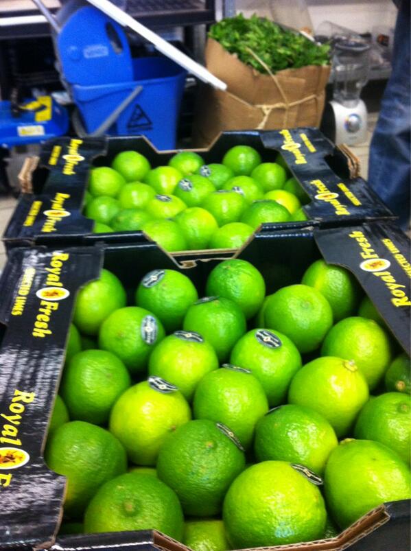 Barplanet's tweet image. Crushing 1500kg ice, cutting 2000 limes and picking a Truckload full of mint.. #spinawards, #mediamonks #barplanet