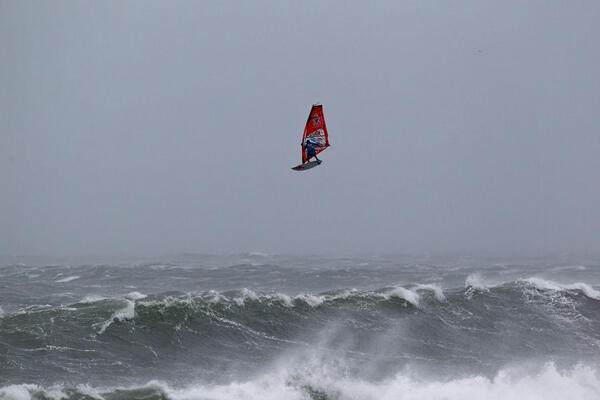 windsurfpro's tweet image. Algo asi?
Something like?
via @rbstormchase
