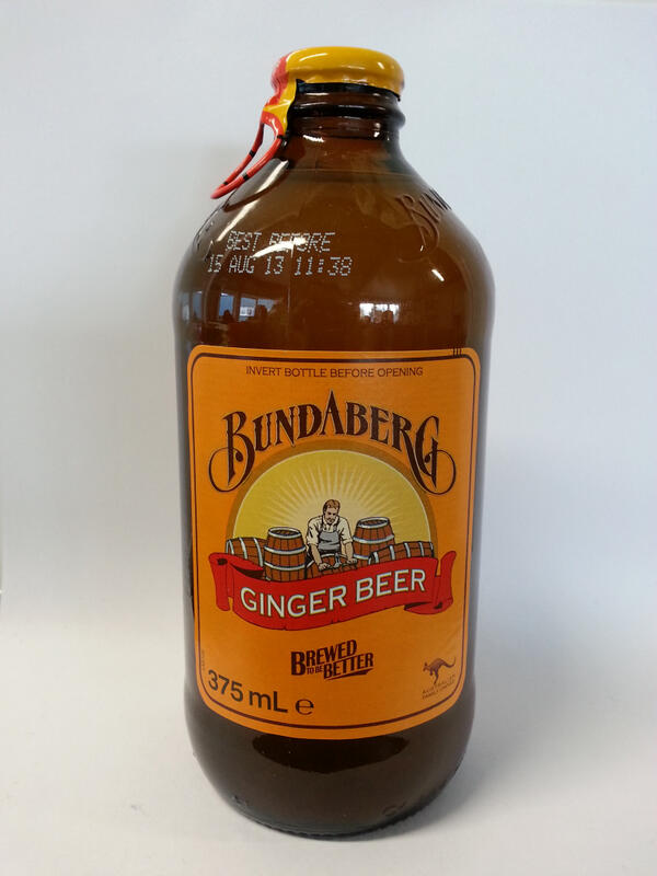 Gingerbeer!Ondanks de naam een non alcoholische drank. Verfrissend en met echte stukjes gember!