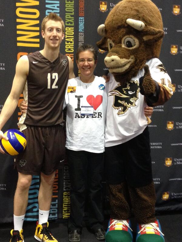 umanitoba's tweet photo. Well...yup, a bit short! :)  RT @asperschool: I feel so short! @umanitoba #rotary @Bison_billy http://t.co/zcWGWoiQ3L