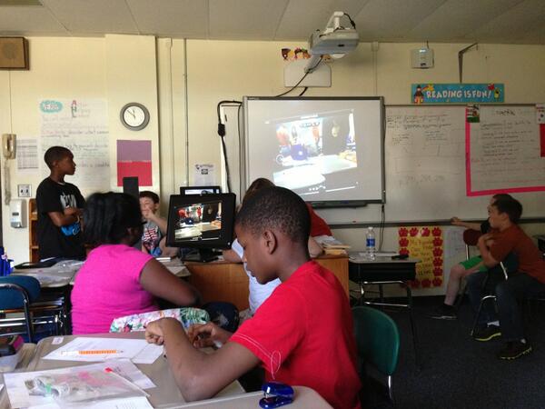 KAEMBAEXPRESS's tweet image. Highly engaged force and motion lesson #MCSSTEM thanks