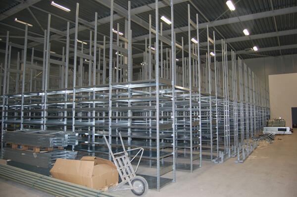 wmlochem's tweet photo. Magazijn in aanbouw bij de vierde WM  vestiging in wijchen. http://t.co/U2qnypq9sw