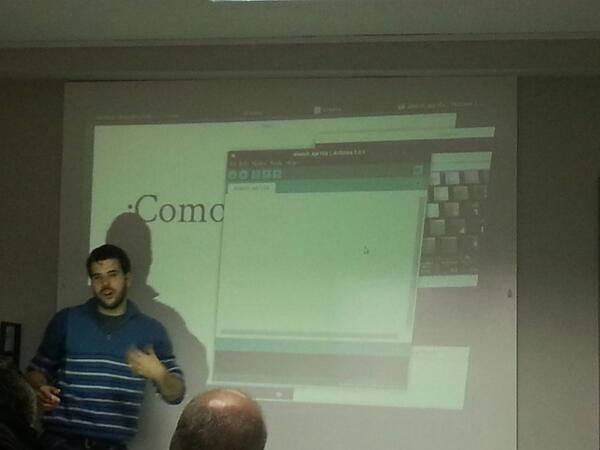 sgomez's tweet image. @ahornero nos va a enseñar como controlar un led con Arduino y un pulsador. #bbODB