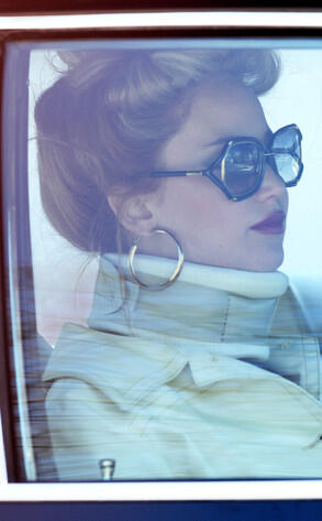 Distrito12_JV's tweet image. Noticia E! NEWS. Flagram hoje uma foto da Jennifer Lawrence. Disseram que ela estava com torcicolo! Será?!