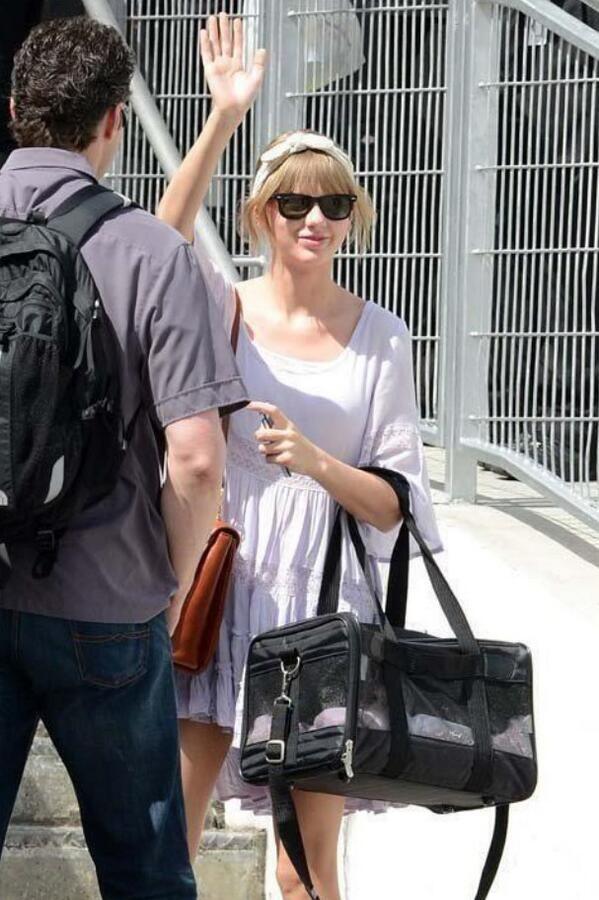 Taylor is Queen tweet media