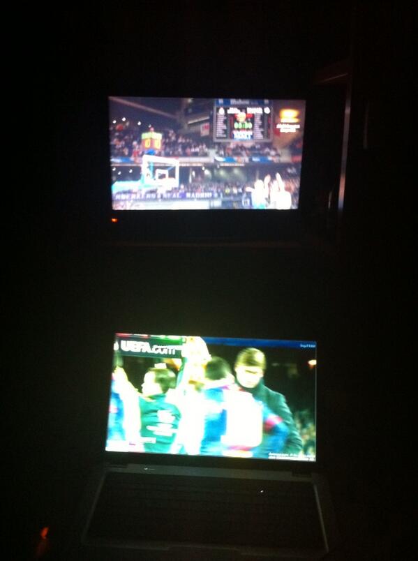 alex_berna's tweet photo. Multipantalla deportiva xD! Allez psg!! http://t.co/VTHePfYGoO