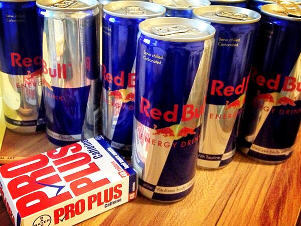 _twlve's tweet image. Waiting for these wings!.. aaaany minute now! #DissertationDiaries - Day 6 #TeamCaffeine