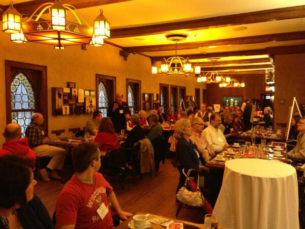 sschutt13's tweet image. Happy Badgers learning about food and beer pairings at #StudyofBeer with WAA #wisalum