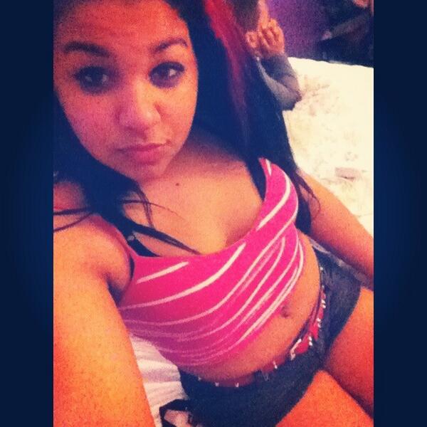 "<a href="/DiannA_LuvV/">ديانا ماري جارسيا</a>: Long as my bitchess lovee me🎀 .   Ur so beautiful "