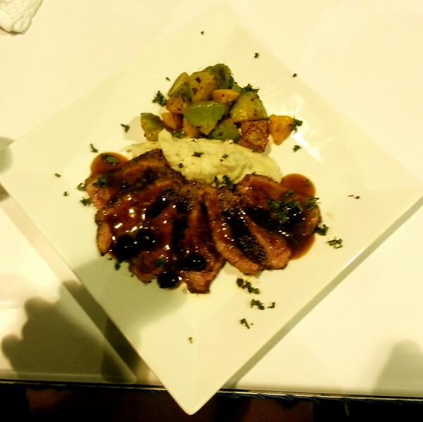 FirstCoastChefs's tweet image. Winners entree in todays competition at the Seabreeze Food Show!  #blueberrybalsamicdemiglace #bluecheesemash