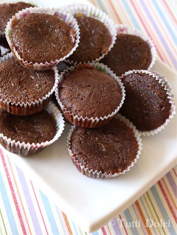 Nutella_Porn's tweet photo. Nutella brownies http://t.co/GvUSKa4Ete