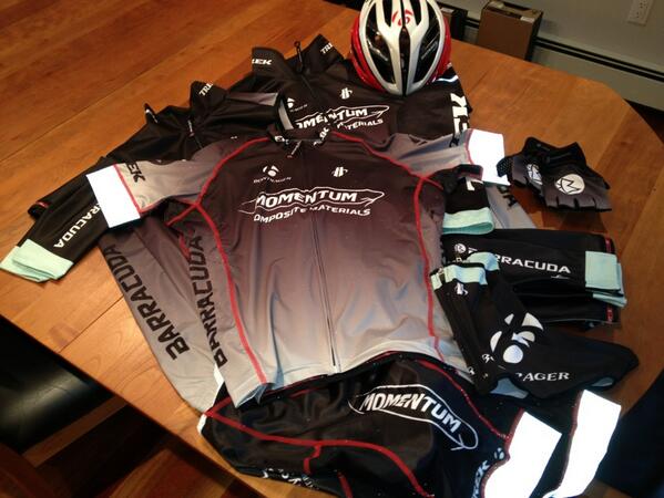 MarkCCaron's tweet image. Hope we ride fast enough to justify the awesome new kits by @hincapiesports. Thanks @richhincapie Meredith &amp;amp; Gustavo