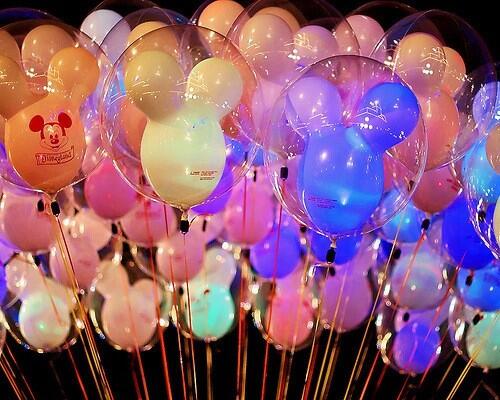 DisneyxPictures's tweet photo. Balloons http://t.co/A9GRi4VezI