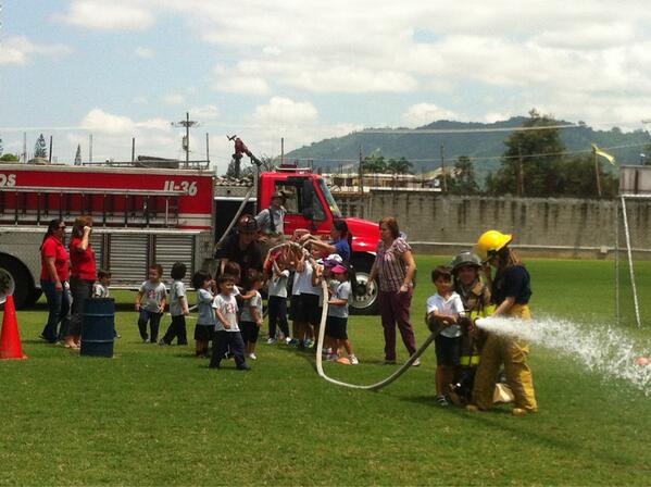 BomberosGYE tweet picture