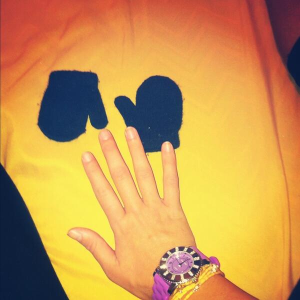 jessover's tweet photo. Found these little guys in my clean laundry... Not quite my size. #DayCareProbs http://t.co/Sn4ugde9zM