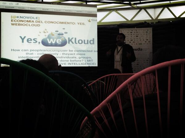 knowdle_com's tweet photo. "We the bioKloud" con @knowdler Felipe Garcia, de #knowdle  en el evento #zoncshower hoy. Seguimos #wethebiocloud http://t.co/EDmvx92H4M