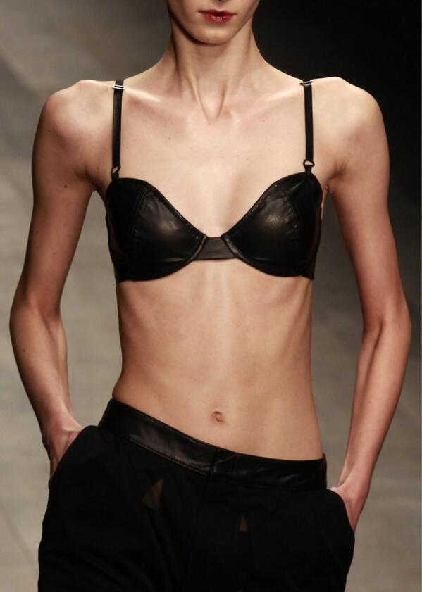 inmyskinnydream tweet picture