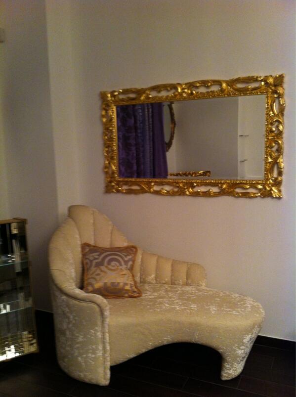 ciquadro's tweet photo. #fuori salone #ciquadro #cornice #specchiera #SaloneDelMobile #millennium #NoiSi http://t.co/ePmX3ULwMp