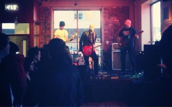 theliesofficial's tweet photo. Pic from Bar Pure Sunderland 11/04/13 http://t.co/acTmVy1fl9