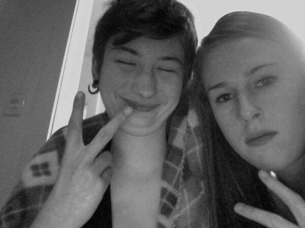 sandybutt_'s tweet photo. Happy friendaversary to my bbg @TaylorPardy thanks for savin my life 3 years ago lets play corn soon <3 :* http://t.co/vQ48xuXBrj