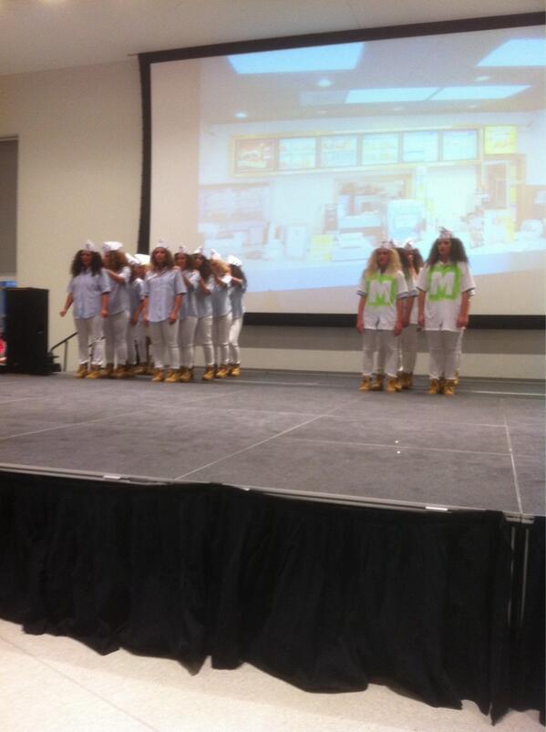 KurtReiber's tweet image. Delta Delta Delta taking the stage! For #UCGW13 #StepCompetition