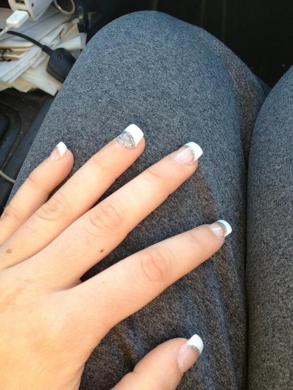 TheKasshole's tweet image. Nails done! 💅👌😊 #PromPreparation