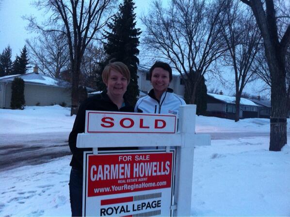 CarmenHowells's tweet photo. Congratulations @janellefarnden! #getpacking #wheresmycommission http://t.co/M7w84SqqFc