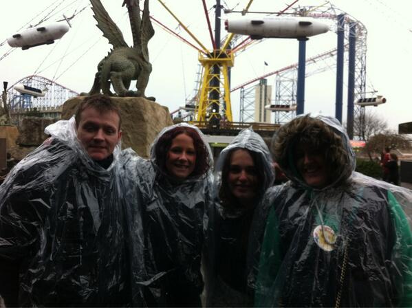 MissKDavey's tweet photo. Fab day in Blackpool yesterday with @carlyhennessey and @caztorr #LoveMyGirls http://t.co/F8v1Q7kSRb
