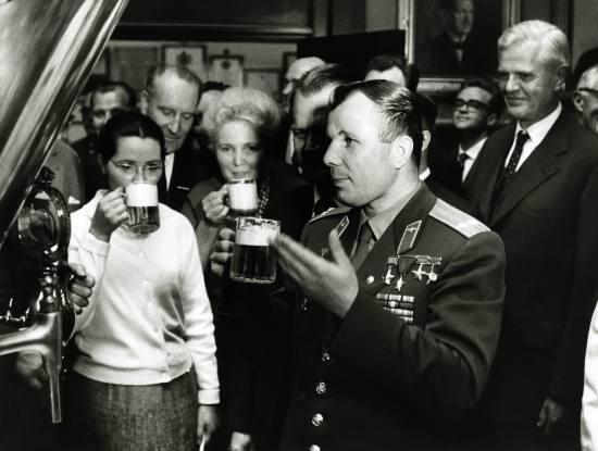 C Днём Космонавтики, друзья!