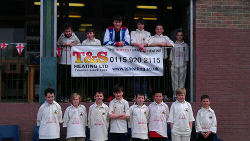 TandSHeating's tweet photo. @olliehyndgb with the @LongEatonCC team http://t.co/nhIO30VvEf