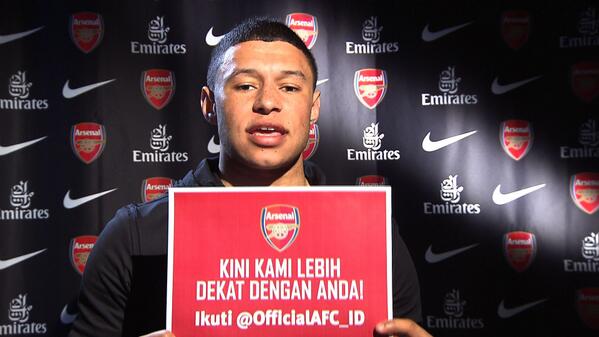 Arsenal's tweet photo. Remember, you can get all the latest #Arsenal news and exclusive content in Bahasa Indonesia at @OfficialAFC_ID - http://t.co/oBvbZaVU4C