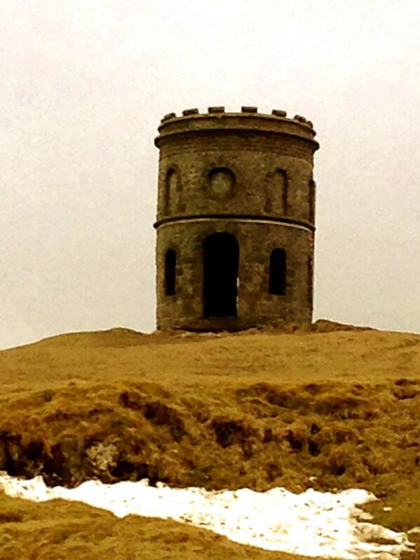 LucyMay_7's tweet photo. Lovely walk in the Derbyshire Peaks #solomanstemple http://t.co/W8gtKz0epB