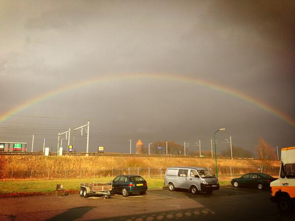 invervoering's tweet photo. De volledige regenboog zorgt al voor een mooi schouwspel! http://t.co/SmMZWytRdM