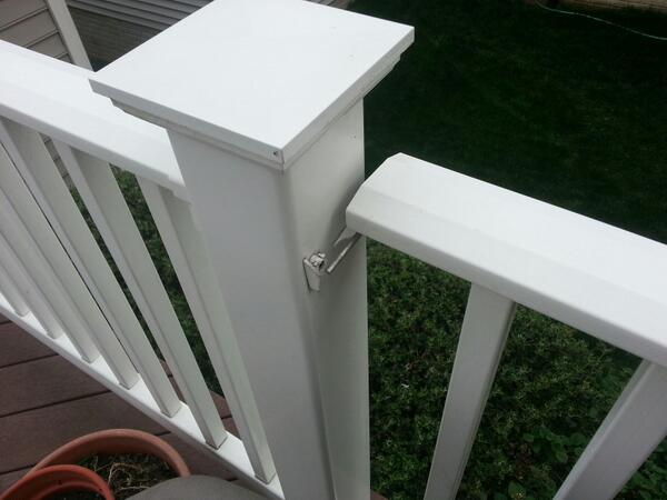 JohnOverholser's tweet photo. Have you checked your #deck railings lately? Be #safe! #dailydefect #homeinspection http://t.co/F7WBEvHezI