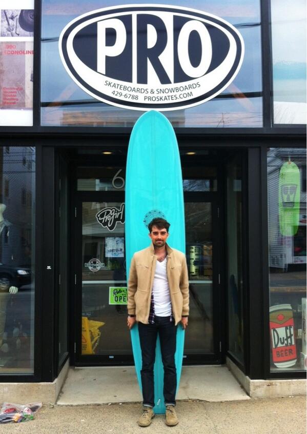 ProSkates's tweet image. Our homie Geoff and his new @BingSurfboards #Levitator that he picked up from us today! #funcollision
