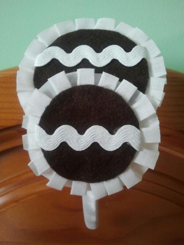 22andrearios_22's tweet photo. Diadema en marron chocolate y blanco http://t.co/G7hPwuYXpI