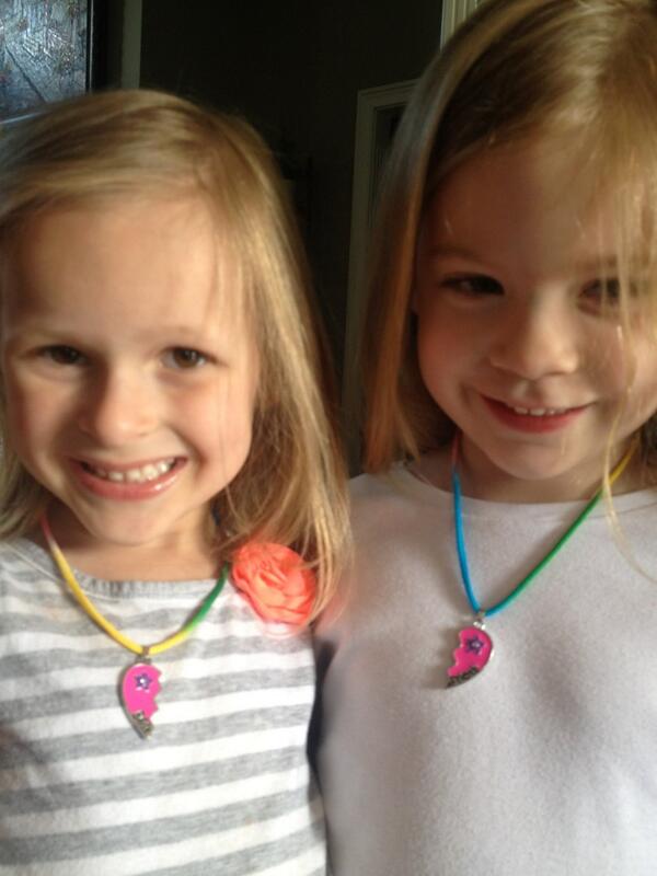 Courtney Leneave (loveleneave) Twitter