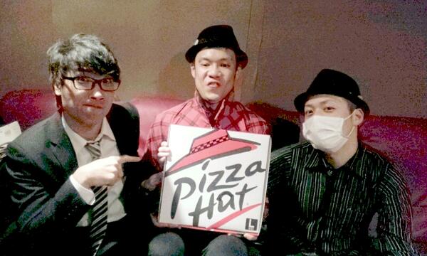 rudestompers's tweet photo. 【注目！】さてさて、RUDESTOMPERS単独7インチ！ついに来週4月20日発売！両面クラブヒット間違いなし！レコードプレイヤーがない人はちゃんとCDもつけるから、7インチジャケを家に飾ってCD爆音でかけて踊っちゃいな！よろしく♥ http://t.co/r0HTPL7jXt