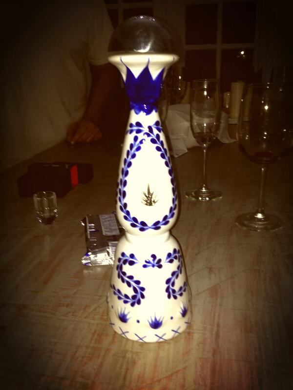 ManuelFP's tweet photo. The coolest tequila bottle ever http://t.co/8JfZU6D7yU