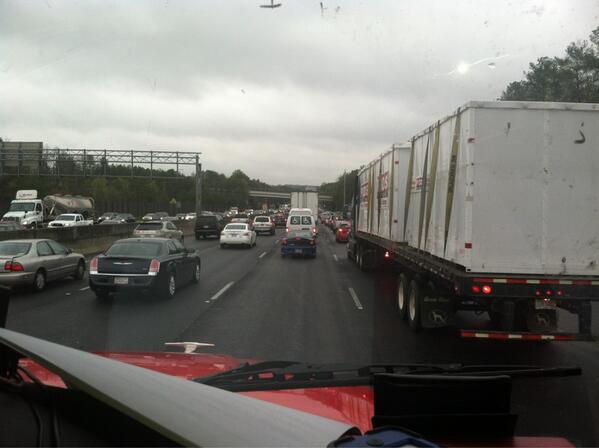 deondevoe's tweet photo. What a day trying get in the Atlanta http://t.co/9peEz3jmLH