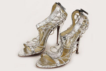 AleksandrValeev's tweet image. Босоножки Кэрри изСекса в большом городе выставили на аукцион #новости #изжизни #босоножки #кэрри #сексвбольшомгороде