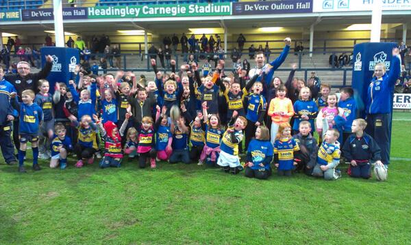 RugbyLeeds's tweet image. &quot;@LeedsSARL: Pre match fun with the @RugbyLeeds team last night, great skills on show from the kids ! http://t.co/pF78YZUUG7&quot; #RLDevelopment