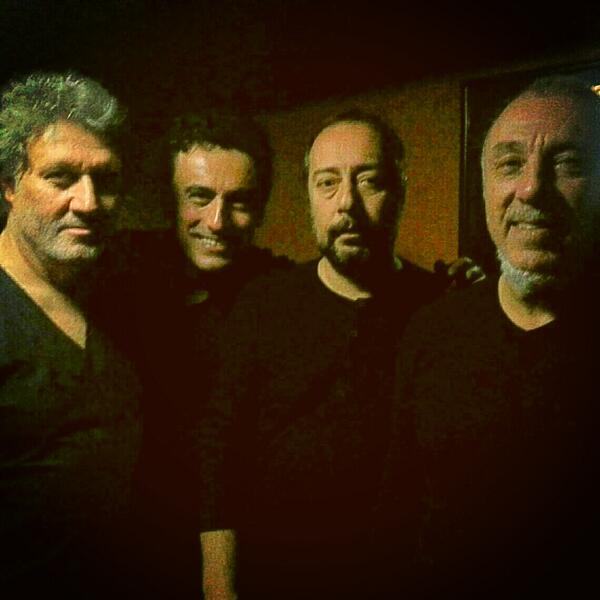 Bu aksam 20.30 da Usak Ataturk Kultur Merkezi'ndeyiz.