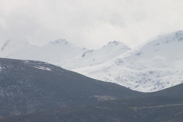 lunacandeleda's tweet photo. Buenos días ¡ sol y buen tiempo por #Gredos y todavía se puede disfrutar de estas vistas http://t.co/NMgmqWHYC3
