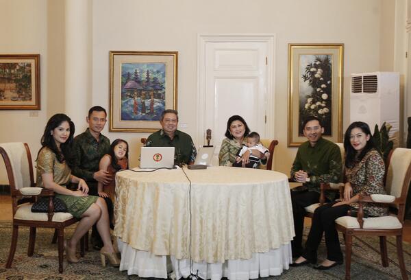 SBY dan Keluarga akun twitter Presiden SBY