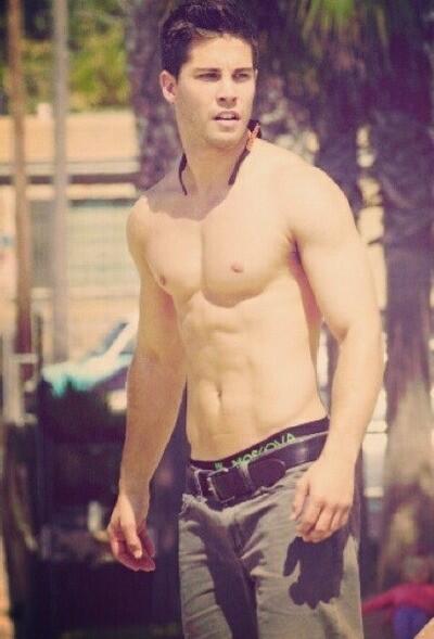 Dean Geyer (@itsdeangeyer) / Posts / X