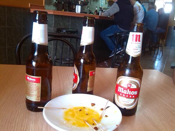 14Natypaxa's tweet photo. En el nabo de cañas .... así si jajaj http://t.co/kXyNH7xUB5