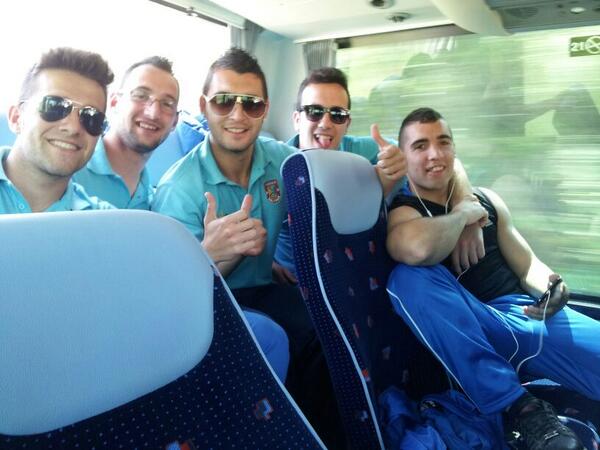 jcano_2's tweet photo. Con @Jcarlosorozco1, @nelsiton_9 , @Richy__3__  a traernos los 3 puntos vamos http://t.co/uFV9dLhVo5